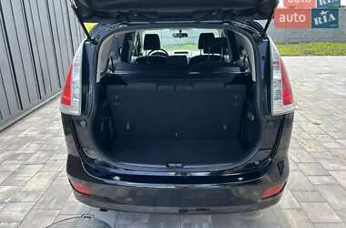 Минивэн Mazda 5 2009 в Ровно