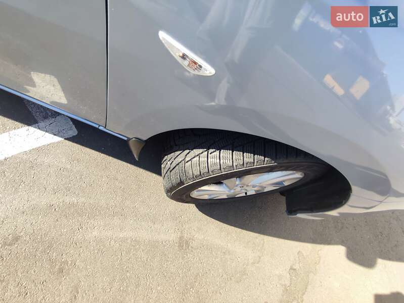 Минивэн Mazda 5 2012 в Киеве фото 8 Минивэн Mazda 5 2012 в Киеве