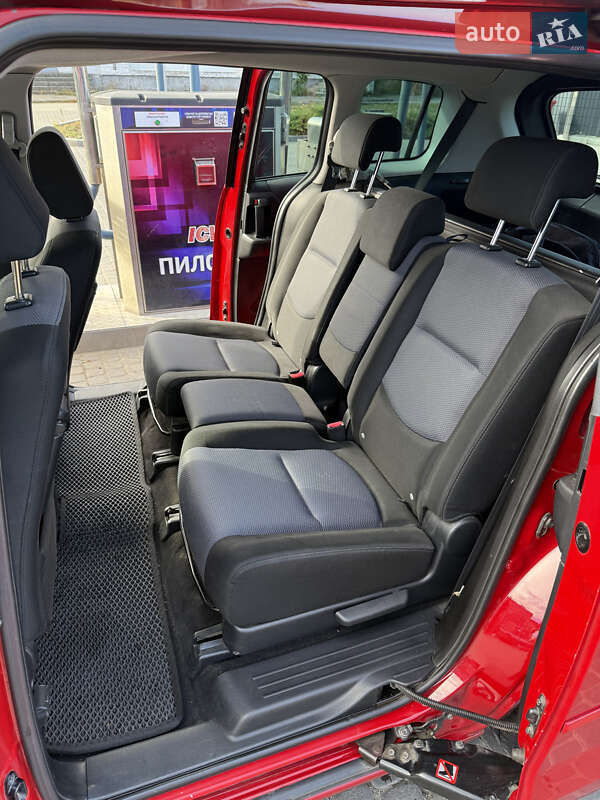 Минивэн Mazda 5 2005 в Днепре
