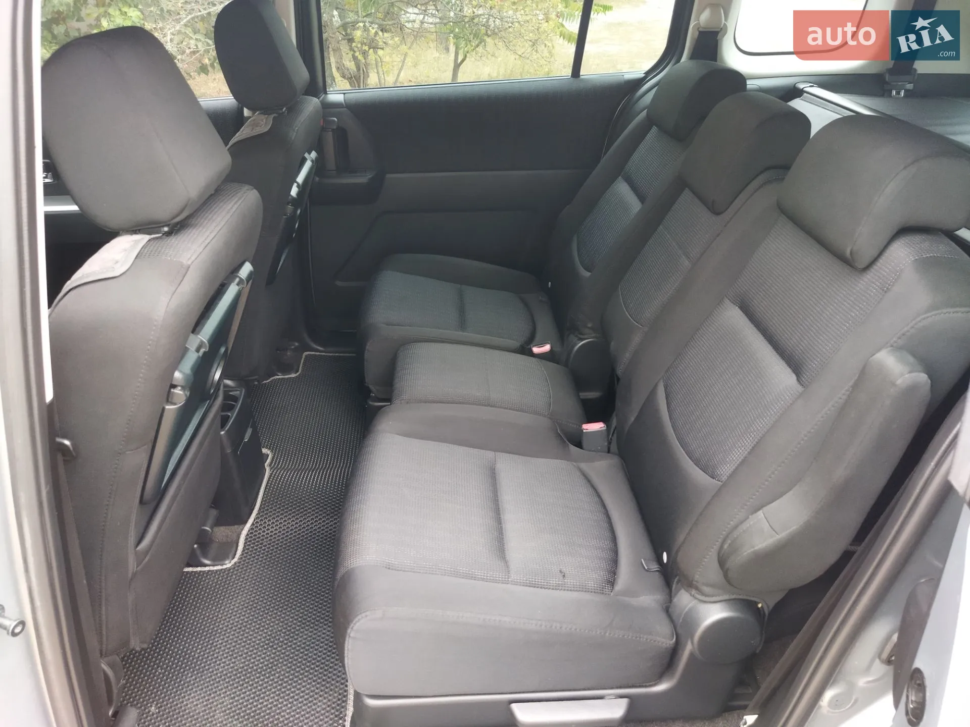 2010 Mazda 5 - мініатюра 11