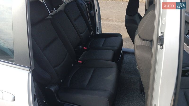 Минивэн Mazda 5 2007 в Сваляве