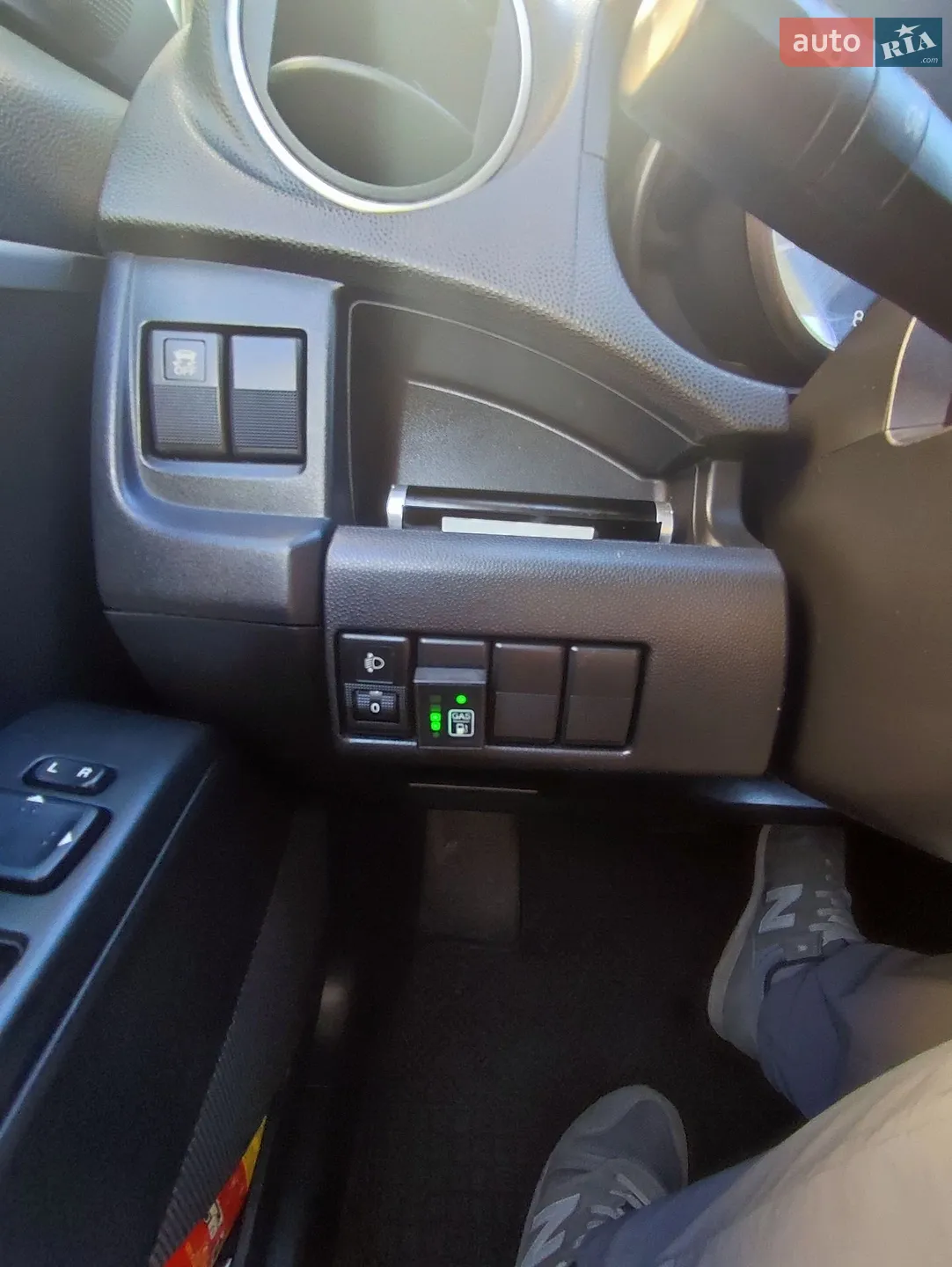 2012 Mazda 5 - мініатюра 12