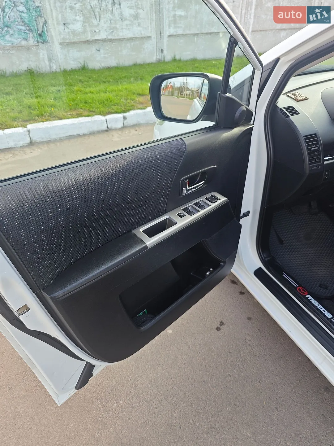2010 Mazda 5 - мініатюра 17