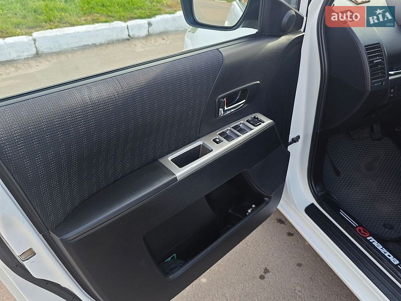 Минивэн Mazda 5 2010 в Прилуках