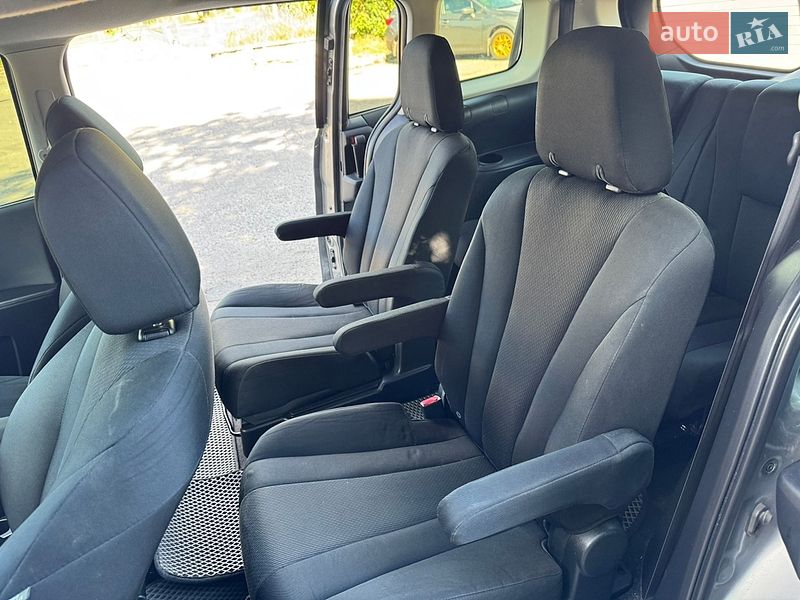Мінівен Mazda 5 2012 в Львові