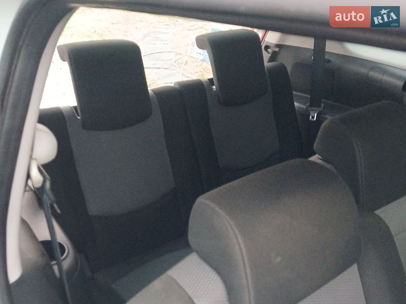 Минивэн Mazda 5 2005 в Киеве