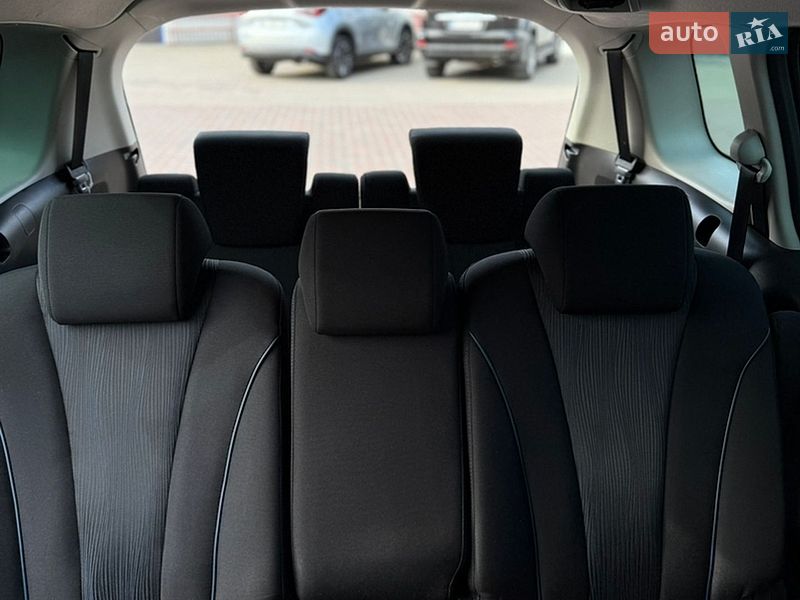 Минивэн Mazda 5 2011 в Ровно