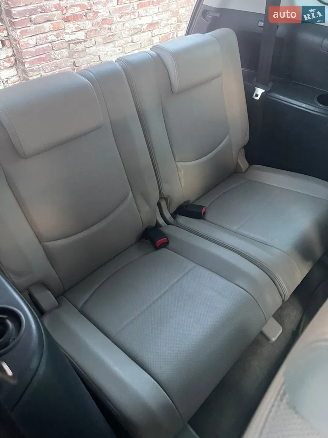 2010 Mazda 5 - мініатюра 14