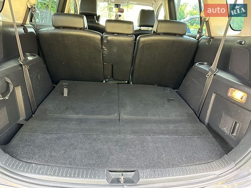 Минивэн Mazda 5 2009 в Радомышле