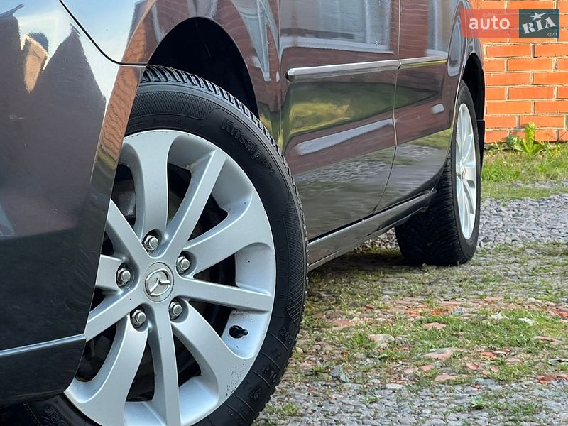 Мінівен Mazda 5 2006 в Дрогобичі