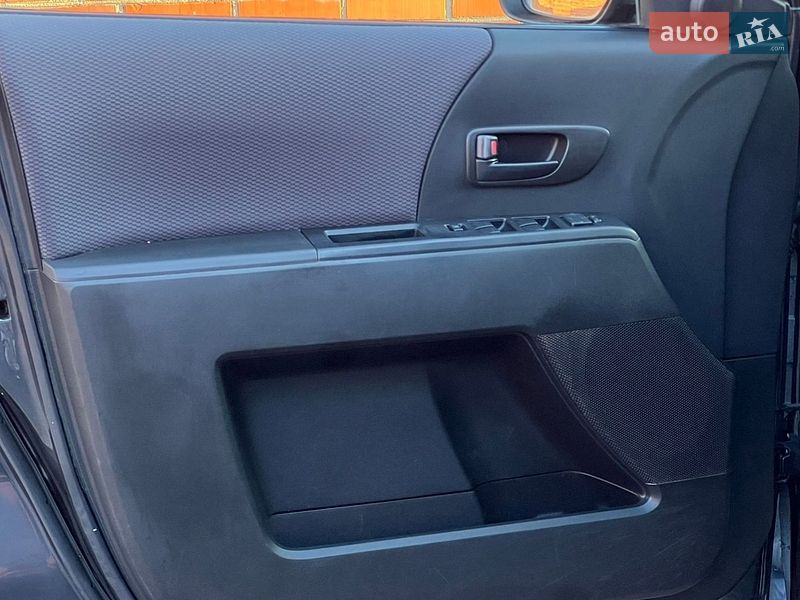 Мінівен Mazda 5 2006 в Дрогобичі