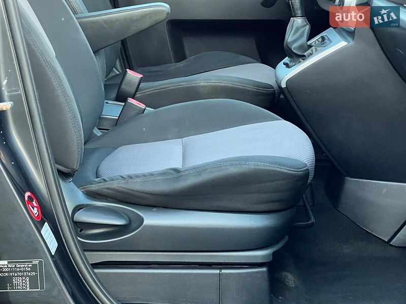 Мінівен Mazda 5 2006 в Дрогобичі