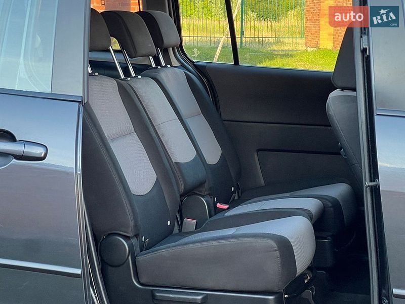 Мінівен Mazda 5 2006 в Дрогобичі