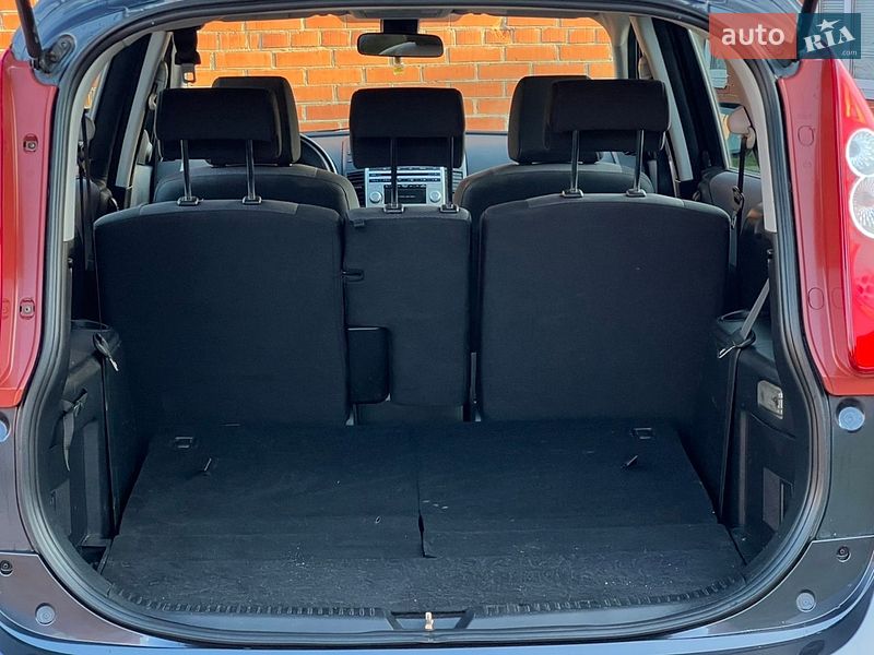 Мінівен Mazda 5 2006 в Дрогобичі