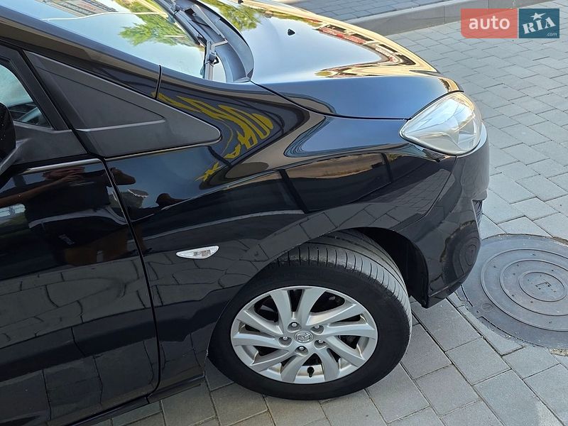 Минивэн Mazda 5 2011 в Ивано-Франковске