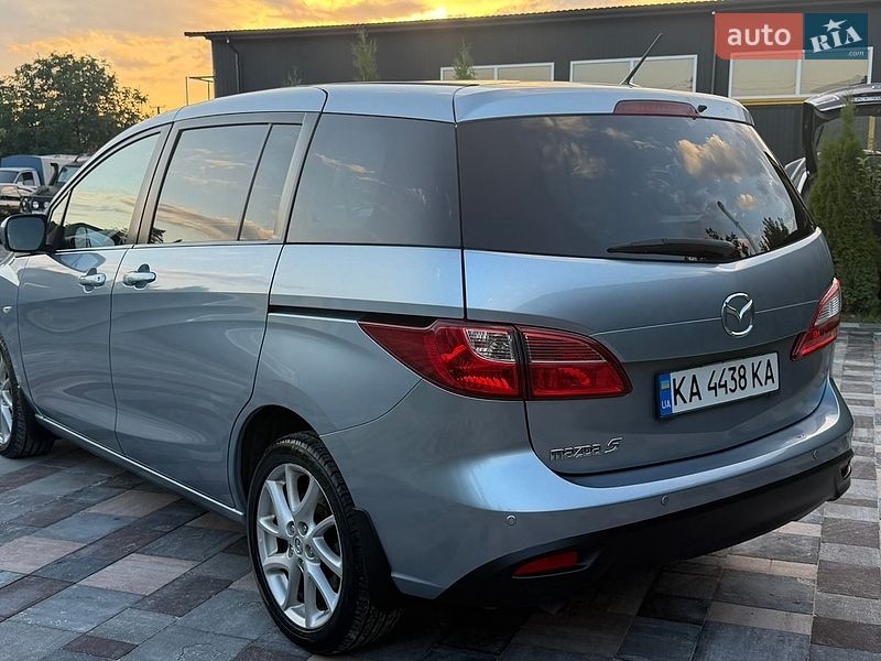 Мінівен Mazda 5 2011 в Києві