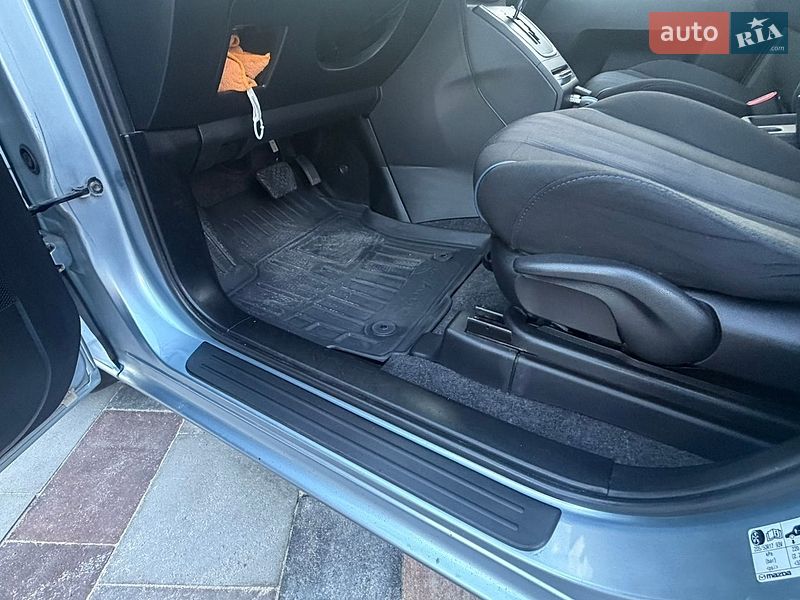 Мінівен Mazda 5 2011 в Києві