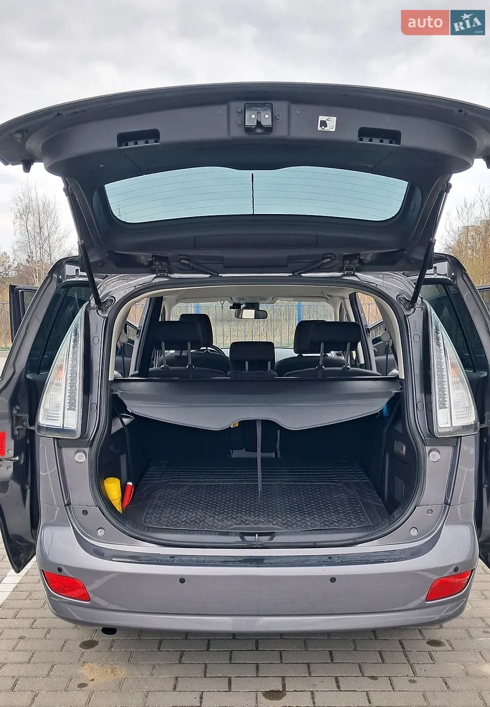 2010 Mazda 5 - мініатюра 13