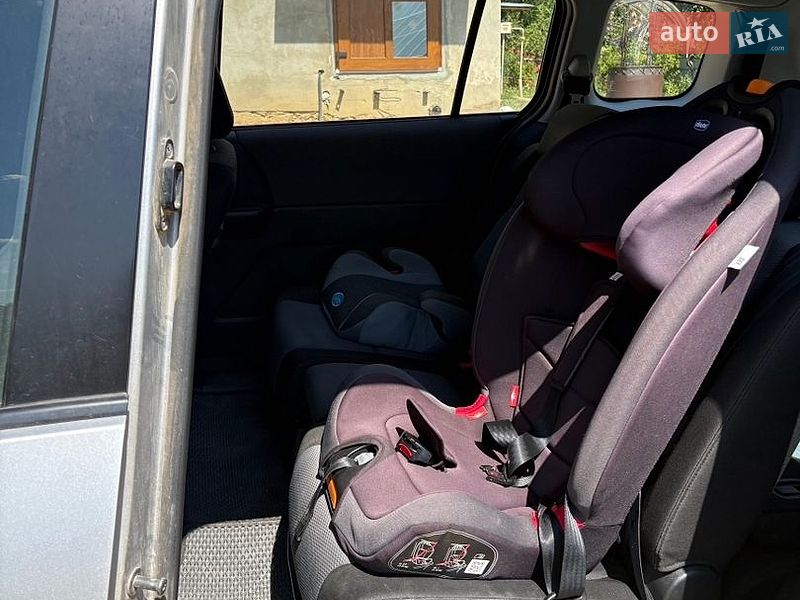Мінівен Mazda 5 2005 в Калуші