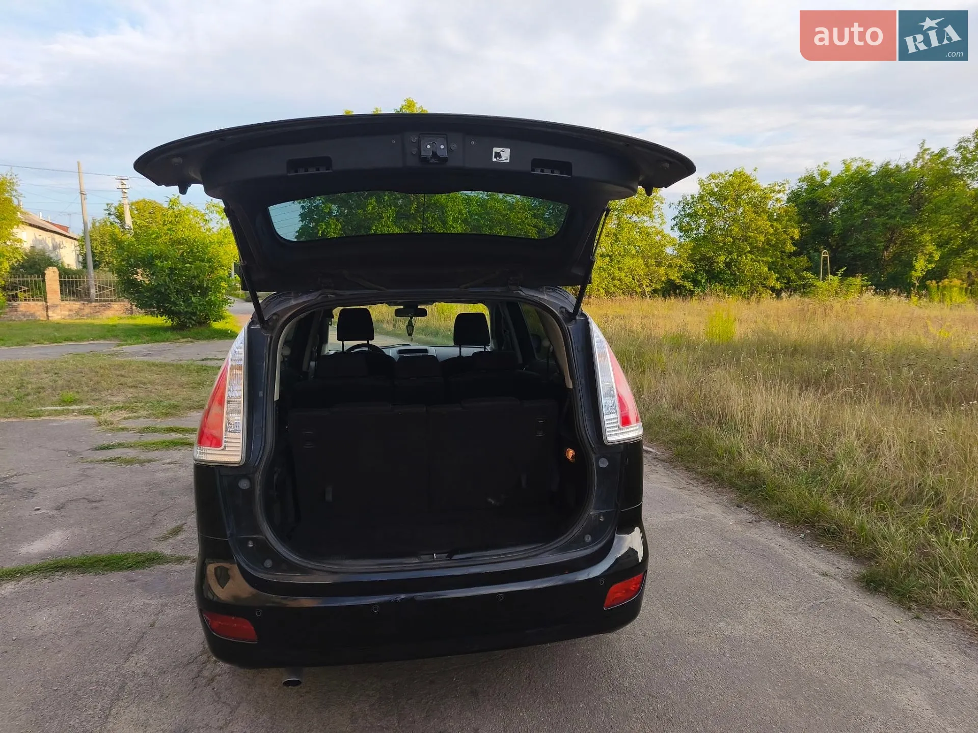 2010 Mazda 5 - мініатюра 11