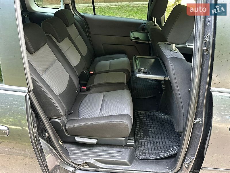Минивэн Mazda 5 2006 в Хмельницком