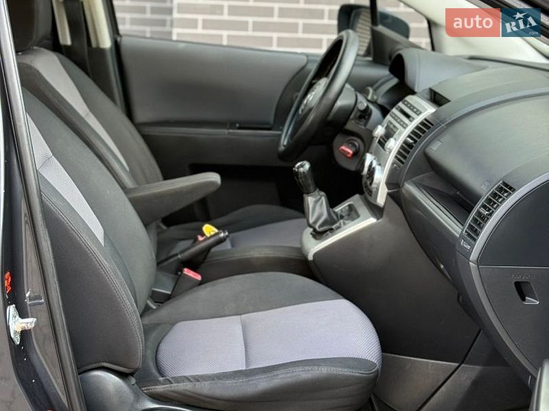 Мінівен Mazda 5 2006 в Жовкві