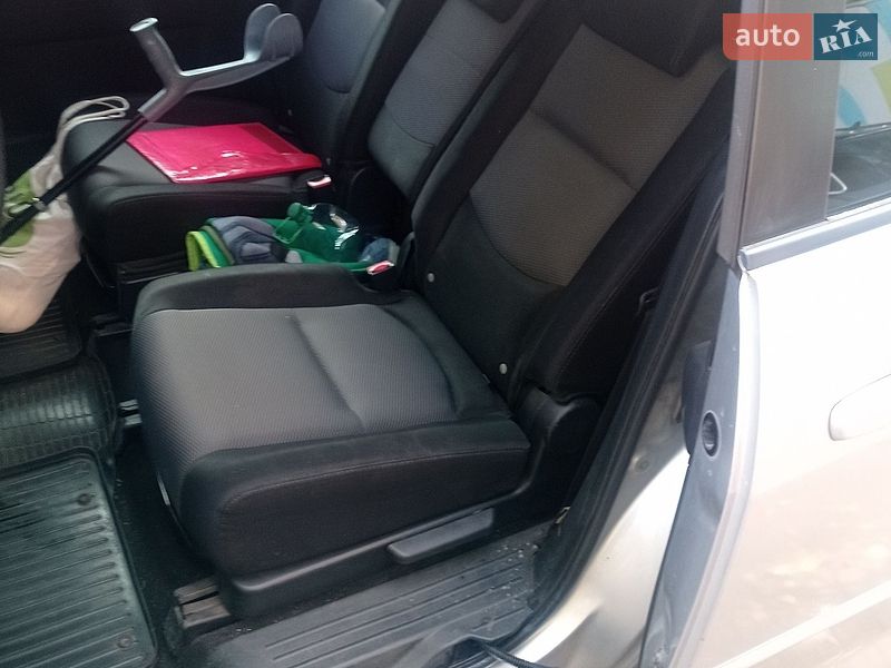 Минивэн Mazda 5 2006 в Тернополе