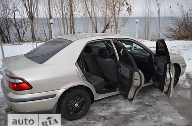 Седан Mazda 626 1998 в 