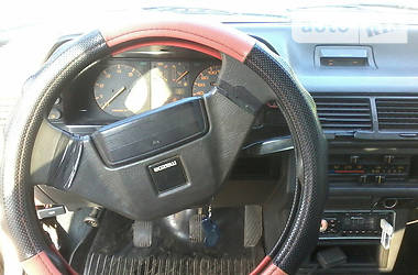 Седан Mazda 626 1982 в Измаиле