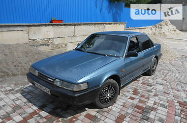 Седан Mazda 626 1987 в Кременці