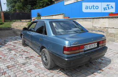 Седан Mazda 626 1987 в Кременце