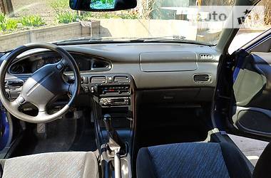 Седан Mazda 626 1996 в 