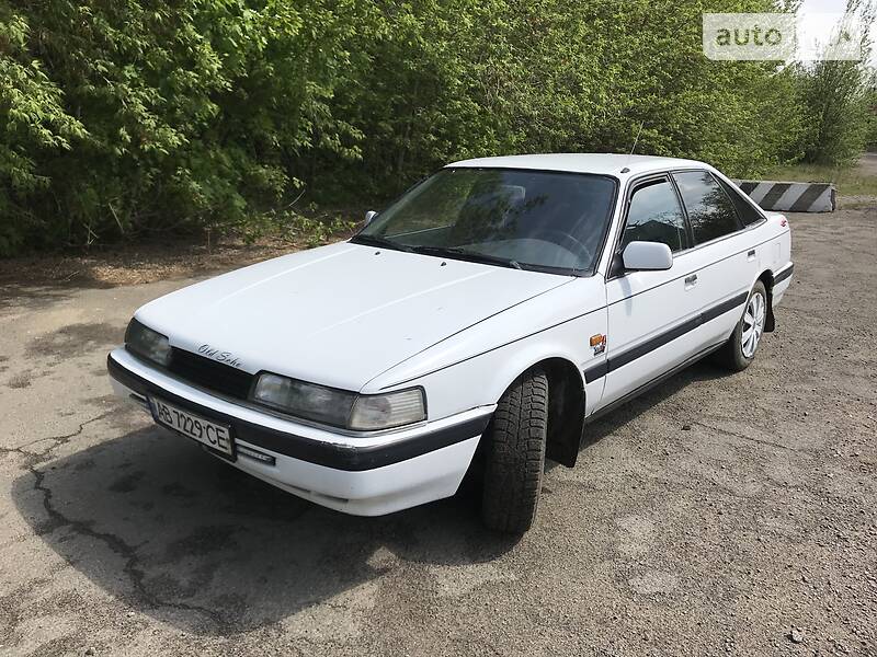 Хэтчбек Mazda 626 1988 в Бершади