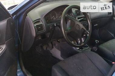 Седан Mazda 626 1999 в 
