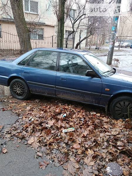 Седан Mazda 626 1990 в Одесі