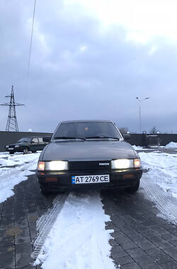 Седан Mazda 626 1985 в Долині