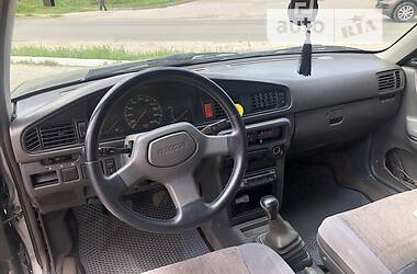 Седан Mazda 626 1988 в Черновцах