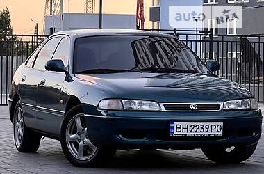 Хетчбек Mazda 626 1993 в 