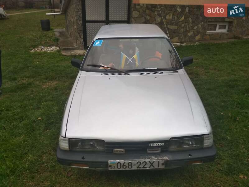 Хэтчбек Mazda 626 1987 в Черновцах