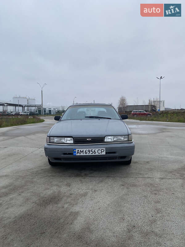 Хэтчбек Mazda 626 1990 в Коростене