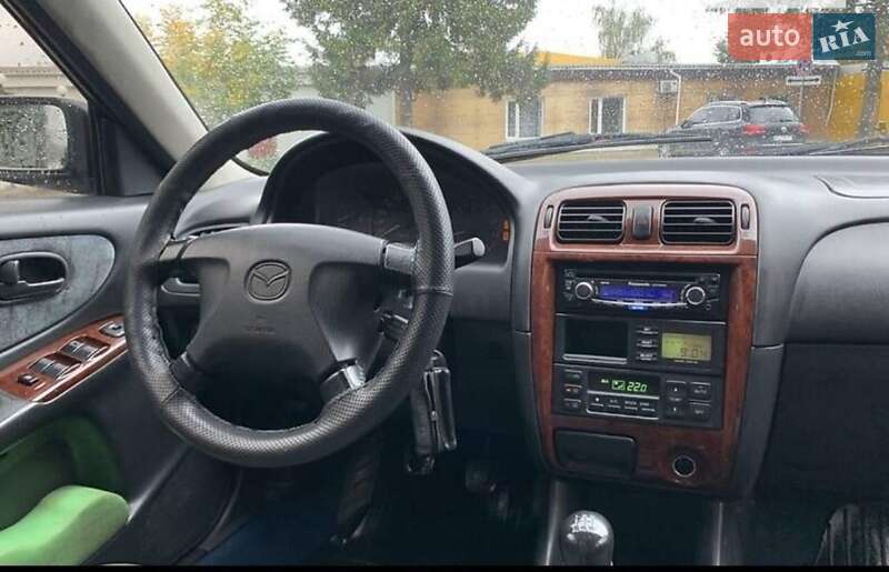 Седан Mazda 626 1999 в Ровно