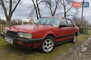 Седан Mazda 626 1986 в Луцке