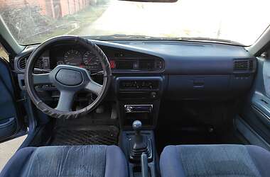 Седан Mazda 626 1987 в Кривому Розі