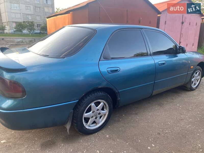 Седан Mazda 626 1994 в Стрию
