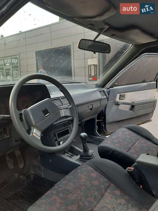 Купе Mazda 626 1987 в Каменец-Подольском