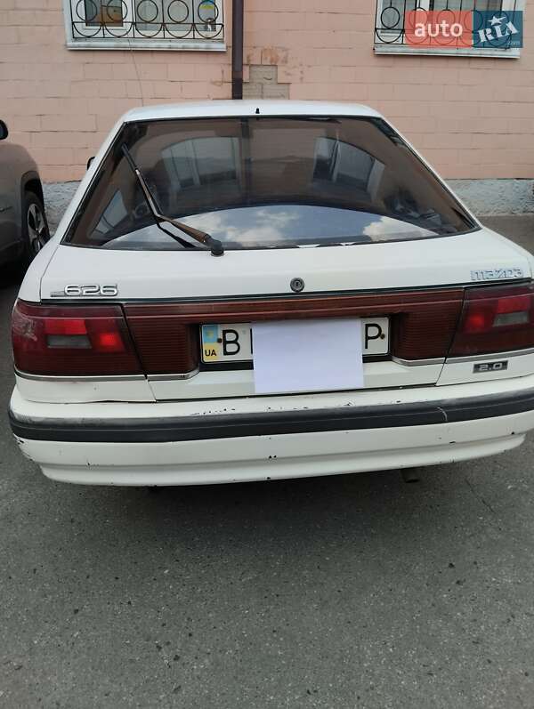 Хэтчбек Mazda 626 1988 в Полтаве