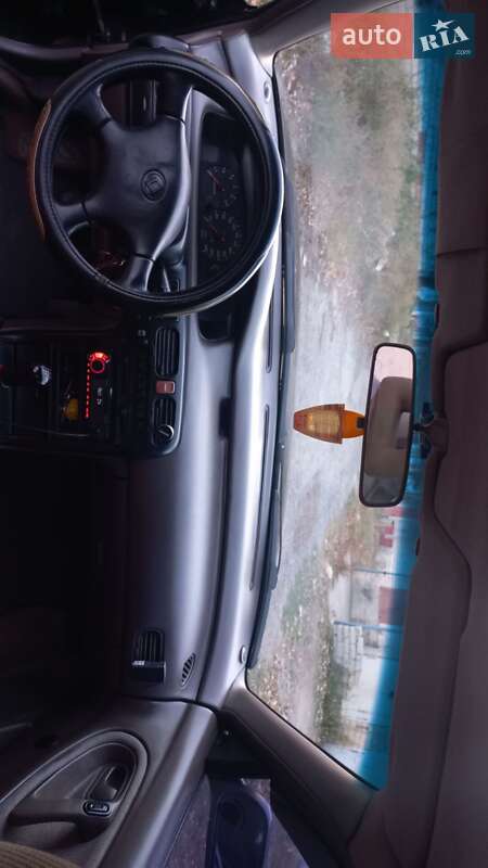 Седан Mazda 626 1993 в Миколаєві