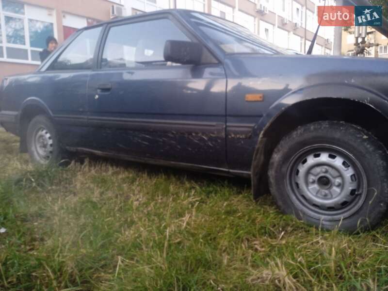 Купе Mazda 626 1985 в Харкові
