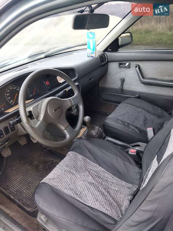 Хетчбек Mazda 626 1992 в Малині