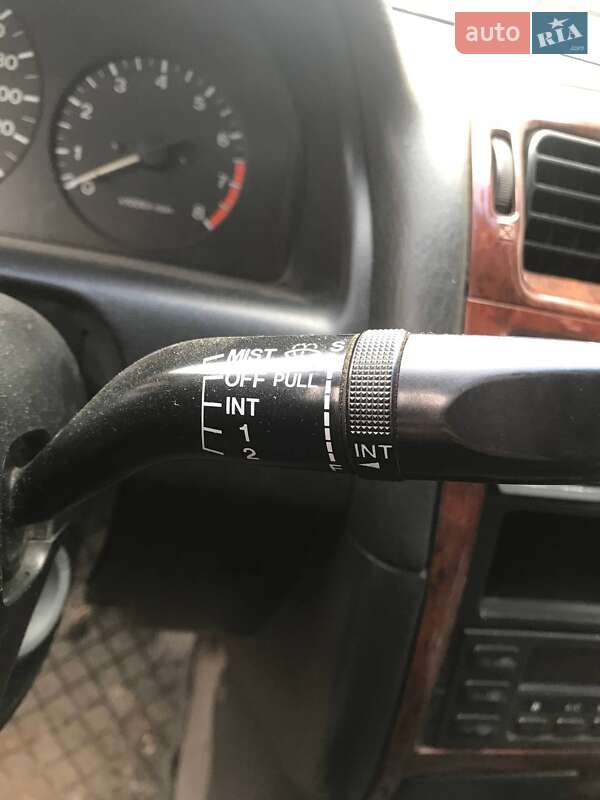 Седан Mazda 626 1999 в Хусте